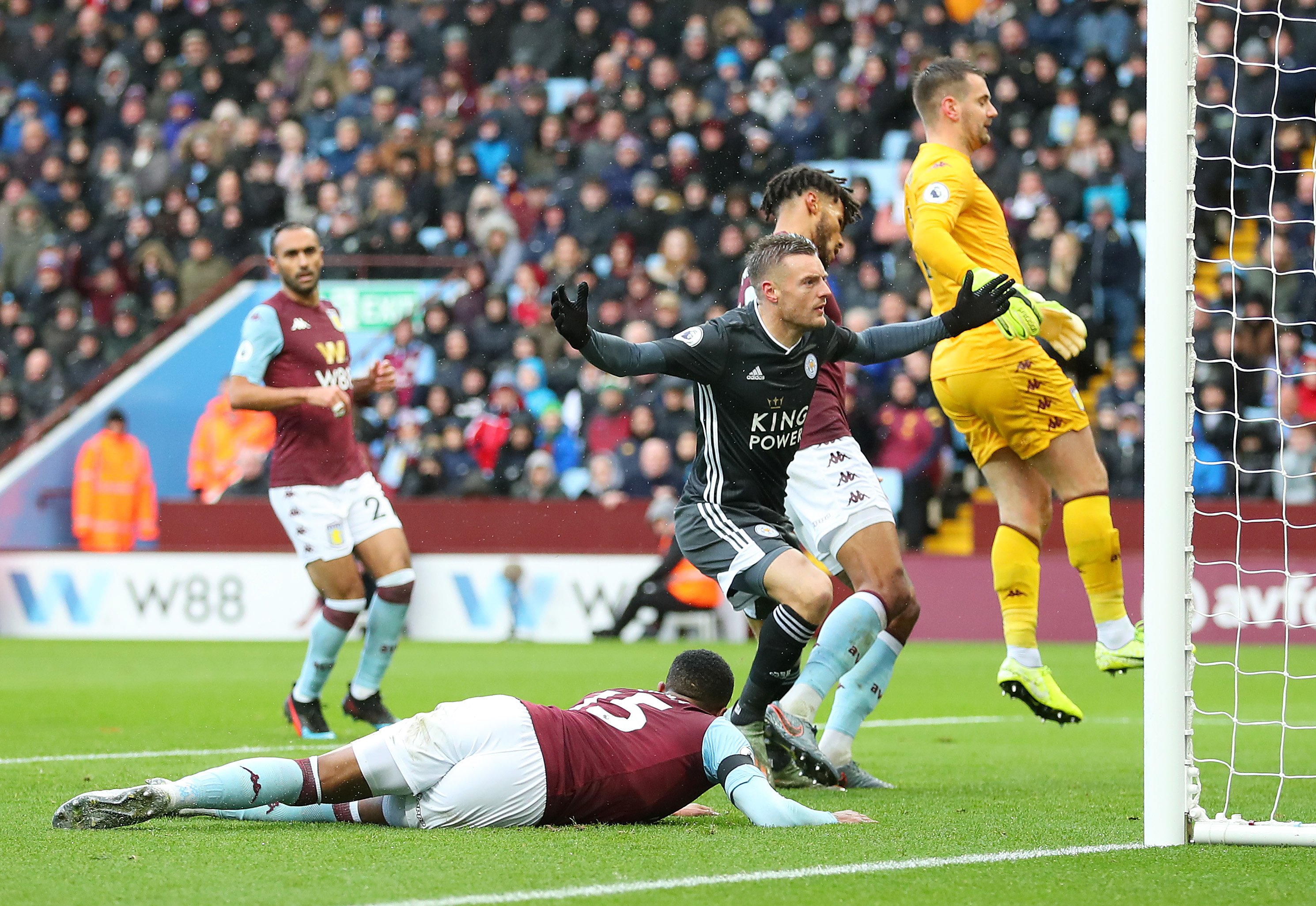 巴黎方面冷 巴黎方面冷